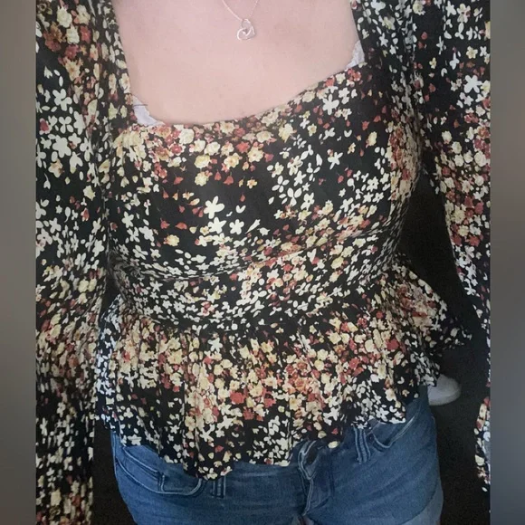 Women’s Shop Neighbor Los Angeles  Rose & Remington Boho Floral Print Top - Picture 4 of 10